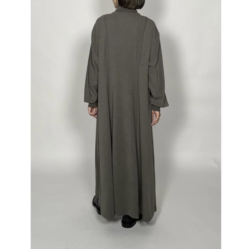 chignon ハーフジップカットワンピースカーキ - 長袖・七分袖 