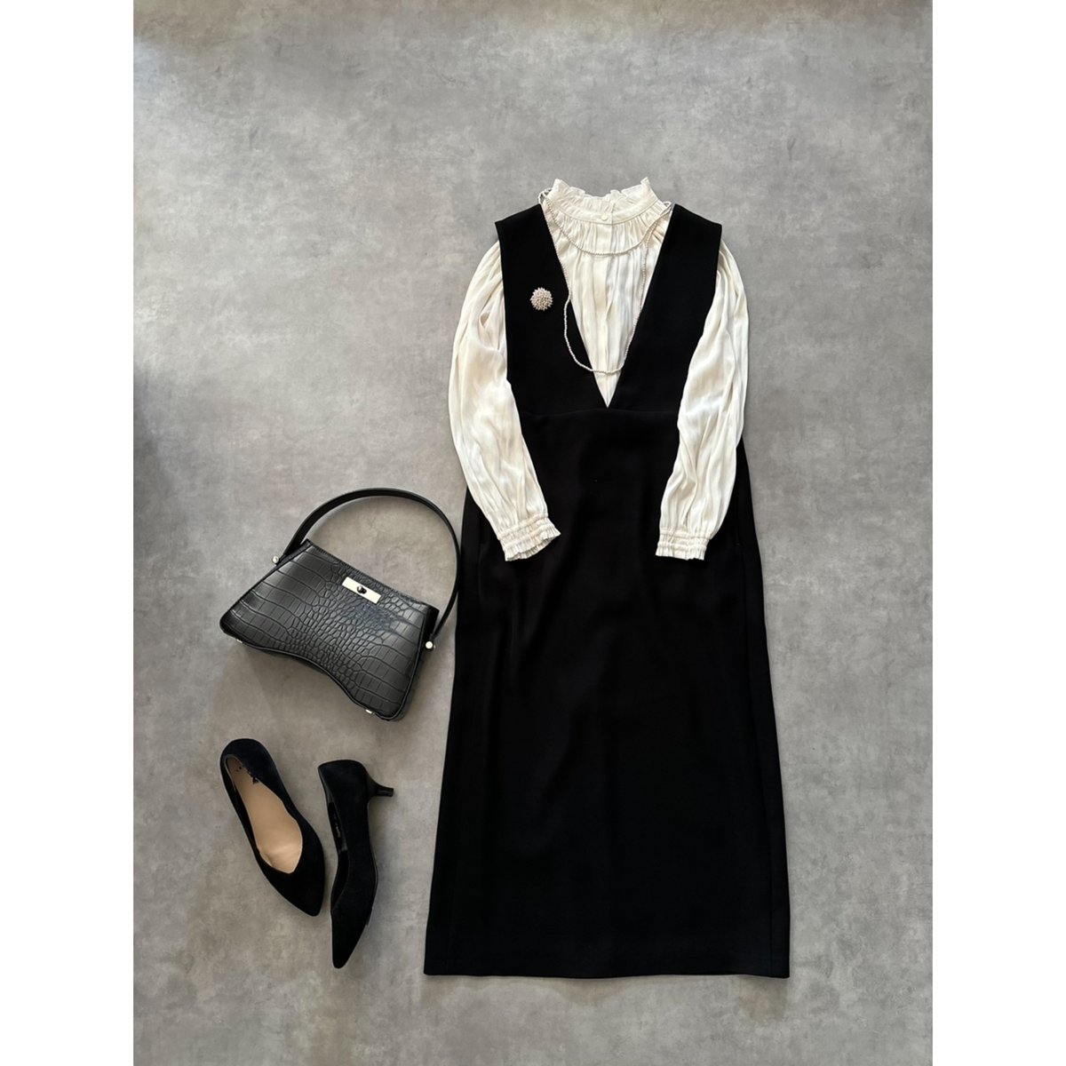 レース十字架ジャンパースカート（ブラック×ブルー） Moi-meme-Moitie / ローズ・レース十字架ジャンパースカート Y