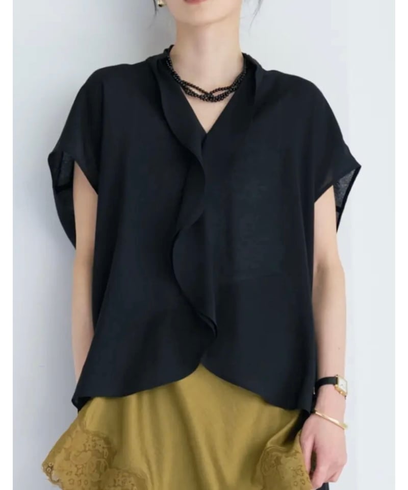 CHIGNON 新品✨ ラインフロントカーブヘムシャツPO(ブラック) CHIGNON 】フロントカーブヘムシャツPO | nouvergine