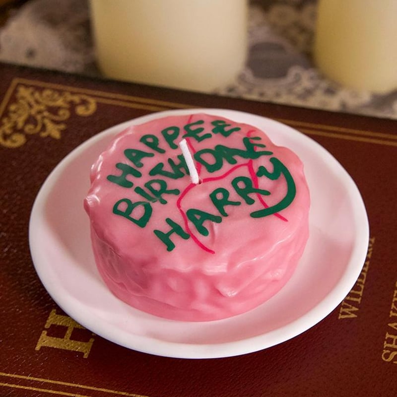 【海外限定】Glossier キャンドル　バースデーケーキ グロッシアー 海外限定】Glossier キャンドル バースデーケーキ グロッシアー 海外