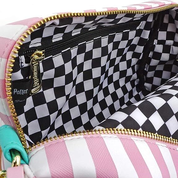 loungefly ラウンジフライ　ハリーポッター　ヘドウィグ　バッグ　海外限定 Loungefly】ハリーポッター 怪物的な怪物の本 バックパック