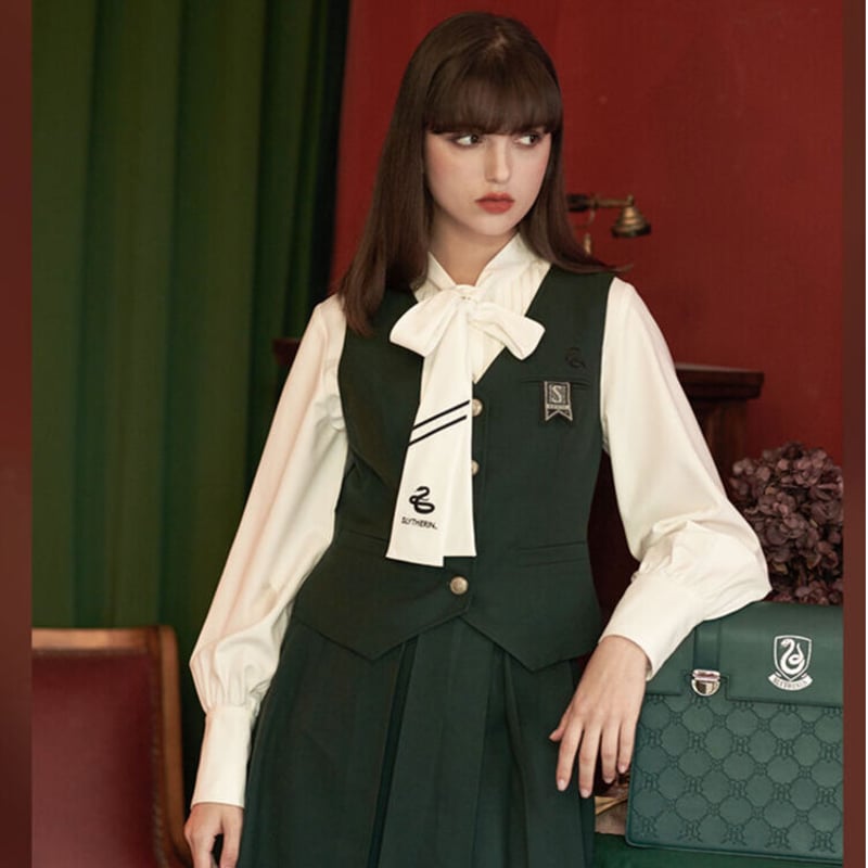 公式】 ハリーポッター ベスト ホグワーツ制服 ワーナー 公式】 ハリーポッター ベスト ホグワーツ制服 ワーナー