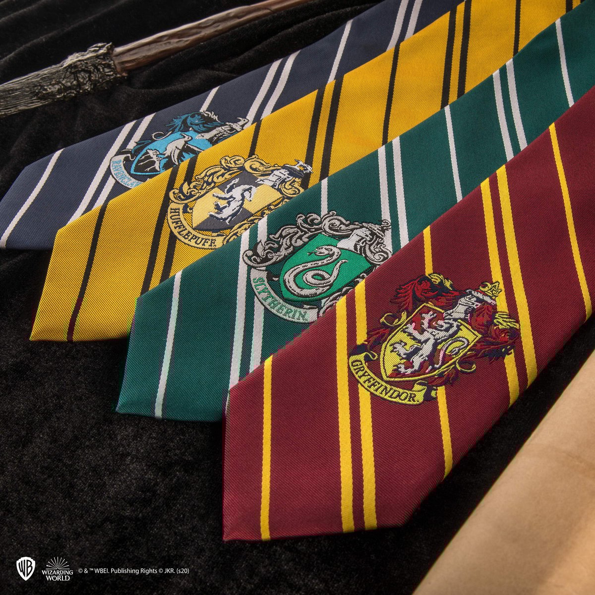 Harry Potter ハリーポッター ネクタイ ５点まとめ キッズ】 ハリーポッター 寮章 入りストライプ柄 ネクタイ