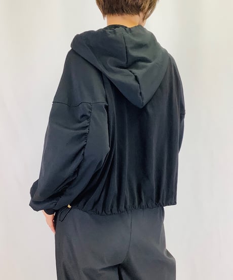 【select】袖シャーリング英字ロゴフーテッドカットソー（A55117）