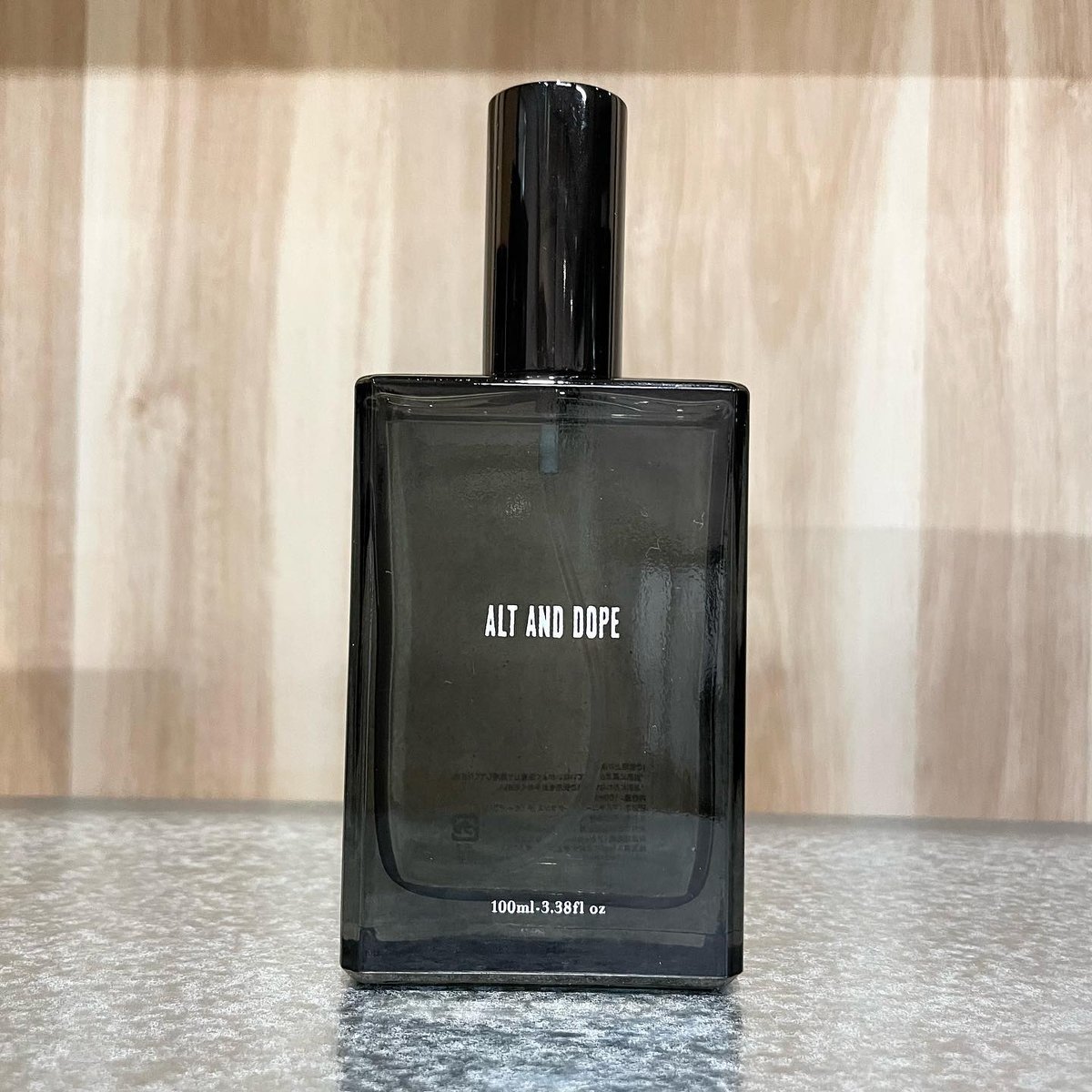 貴重 レア 世界の名香 香水 perfumeばら尊敬と愛esteem&Love 貴重 レア 世界の名香 香水 perfumeばら尊敬と愛esteem&Love