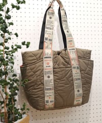 【レディース・ユニセックス】Original Pattern Tape Quilted Tote Bag（11205）