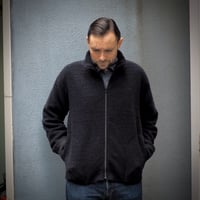 [OMNIGOD mens / オムニゴッド] リサイクルウールパイル ジップアップカーディガン