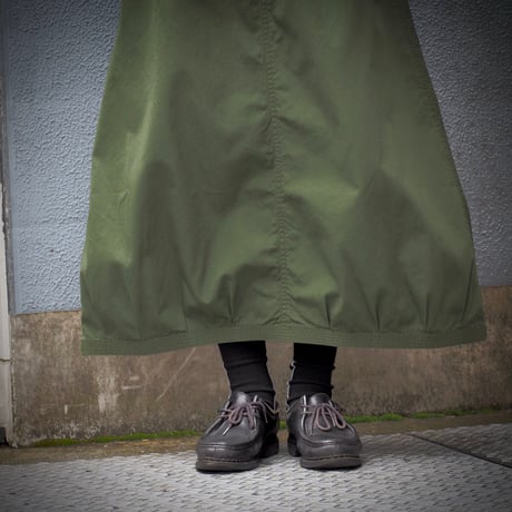 [OMNIGOD womens / オムニゴッド] 40/2コーマウェザー パラシュートベーカースカート