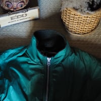 [OMNIGOD unisex / オムニゴッド] クリーミーライト ショートジップアップブルゾン