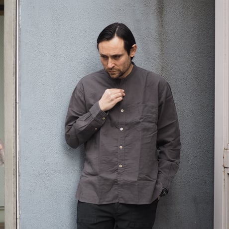 [OMNIGOD mens / オムニゴッド] ダブルガーゼ スタンドカラーワークシャツ【56-414Z】