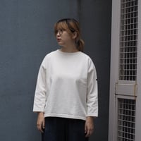 [OMNIGOD womens / オムニゴッド] 8/天竺 ボートネックマニッシュシャツ