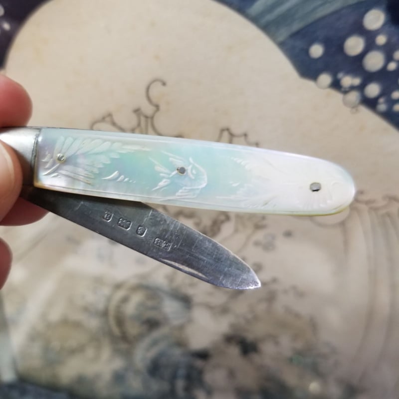 鳥と葉っぱ模様のフルーツナイフ イギリスアンティーク シルバー 鳥と葉っぱ模様のフルーツナイフ イギリスアンティーク シルバー
