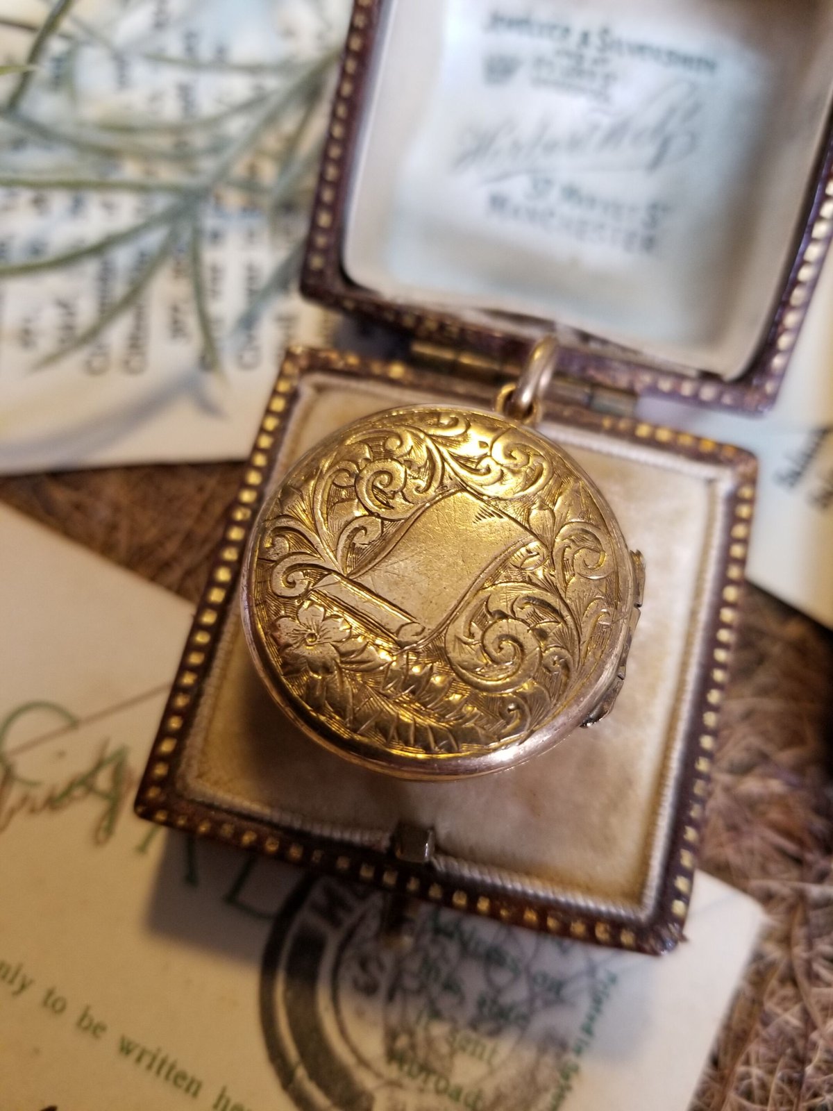 1900年台 エドワーディアン時代の金鍍金ロケットペンダント