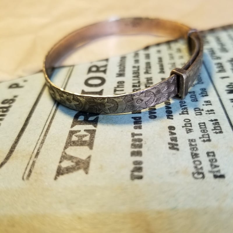 子供用バングル アンティーク ROLLED GOLD イギリス製 | IgnAPoat