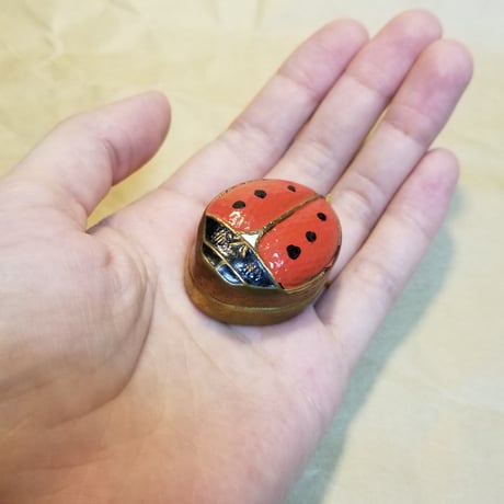 ロケットペンダント　1920年代　てんとう虫　ピルケース