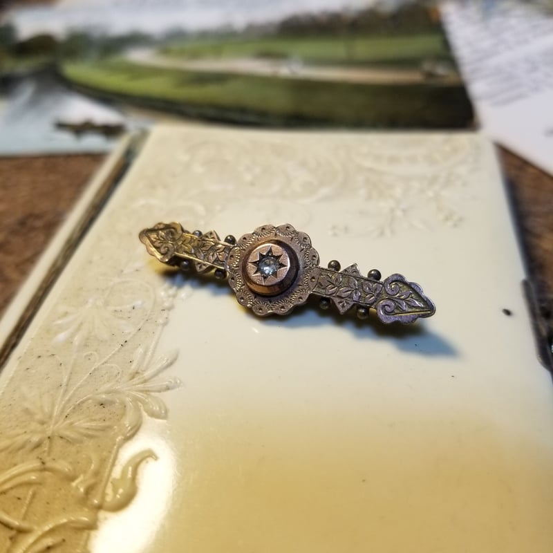 アンティーク 9金ロールドゴールド バーブローチ | IgnAPoat