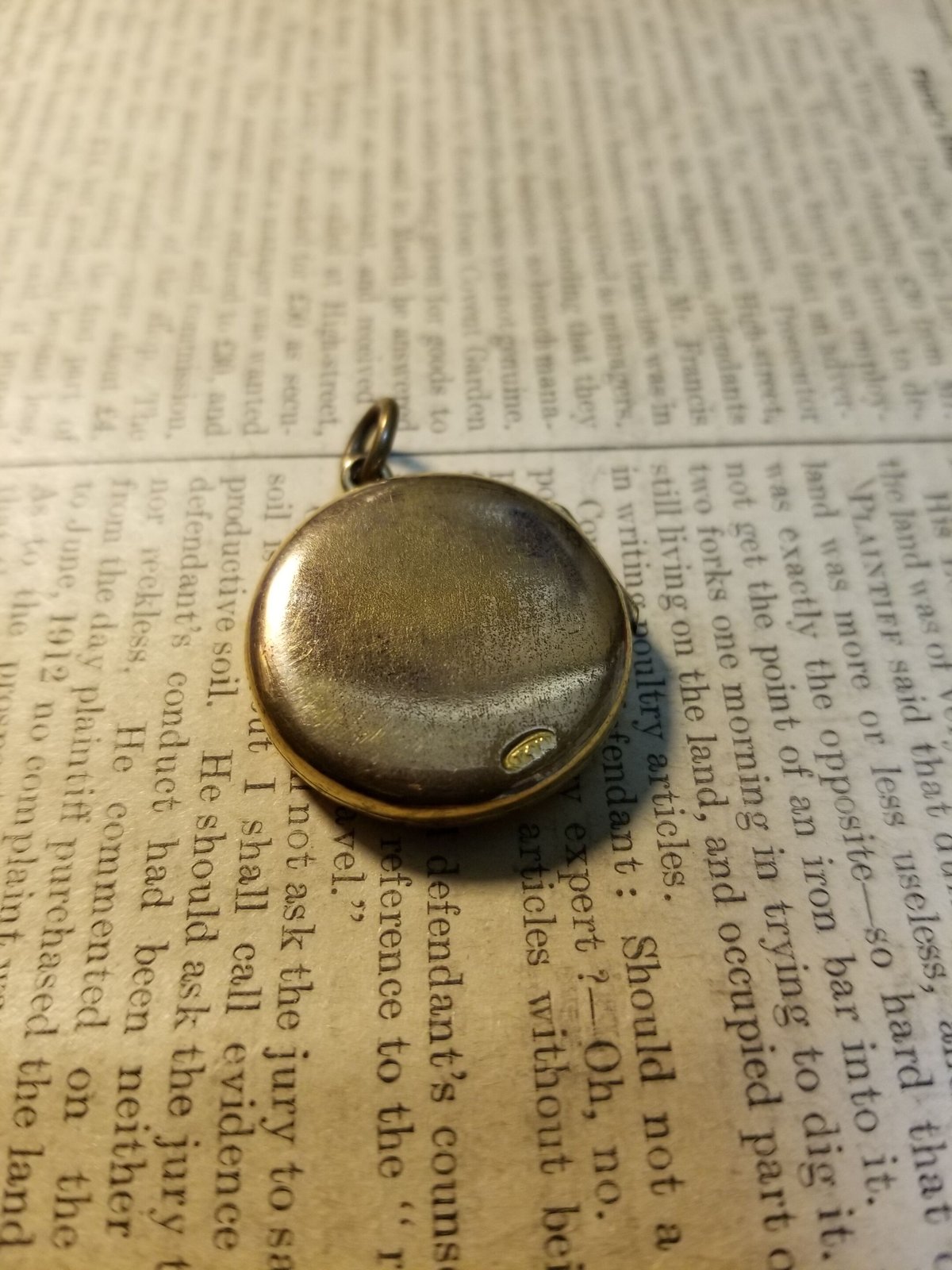 英国アンティーク 1912年 エドワード王朝時代 9金 ロケットペンダント