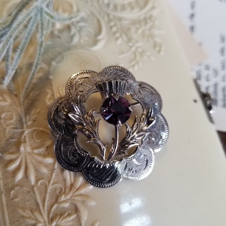 mizpah silver plated イギリス製アザミのヴィンテージブローチ
