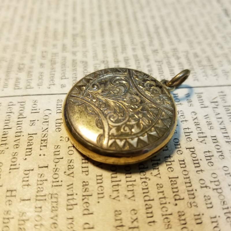 英国アンティーク 1900年前後頃 9ctゴールドプレート ロケットペンダント 英国アンティーク 1900年前後頃 9ctゴールドプレート ロケット