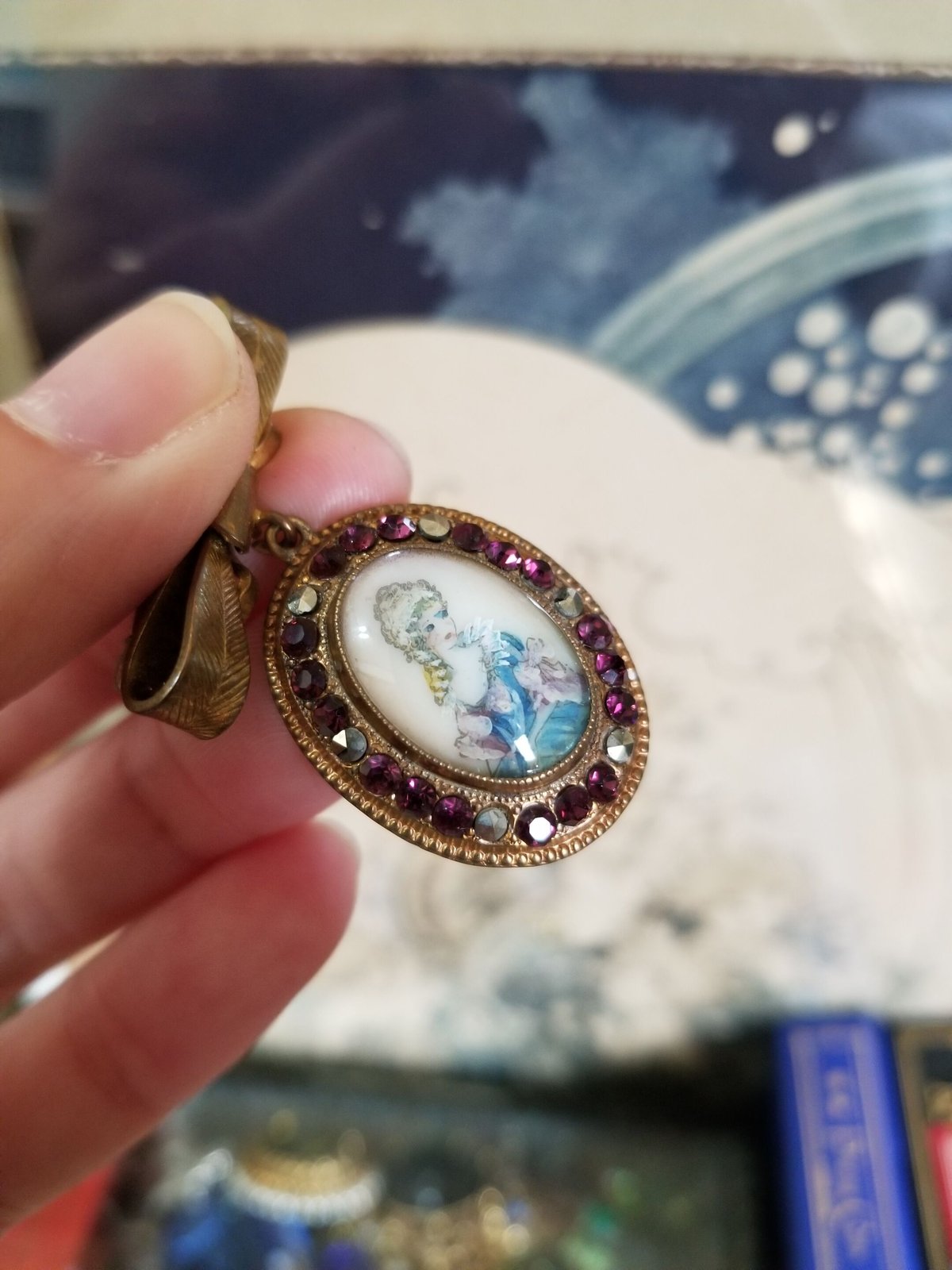 イギリス　アンティーク　ヴィンテージ ブローチ　TLM 1940-1950年代 貴婦人のヴィンテージブローチ TLM(Thomas L