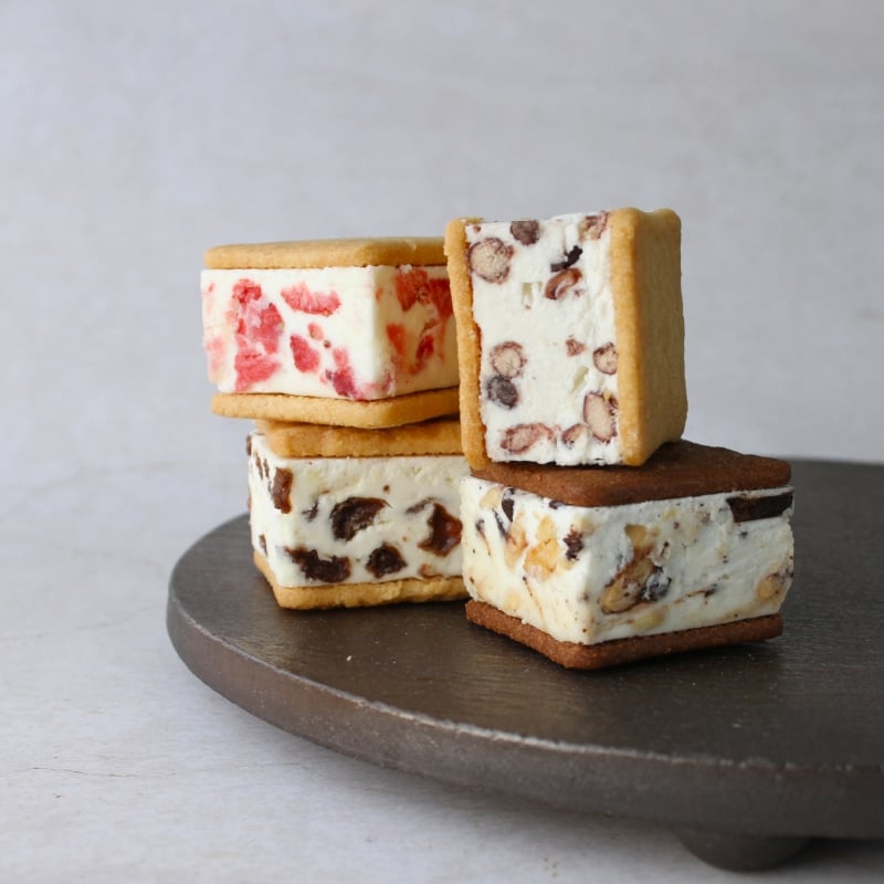 堀江バターサンド プレミアムBOX【4種各2個入】 #「TABLES」 | SWEETS B