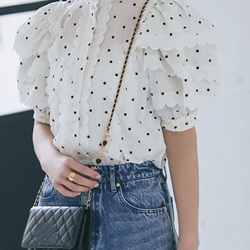 Coaraプロデュースアイテム　スカラップドットブラウス Coaraプロデュースアイテムスカラップドットブラウス