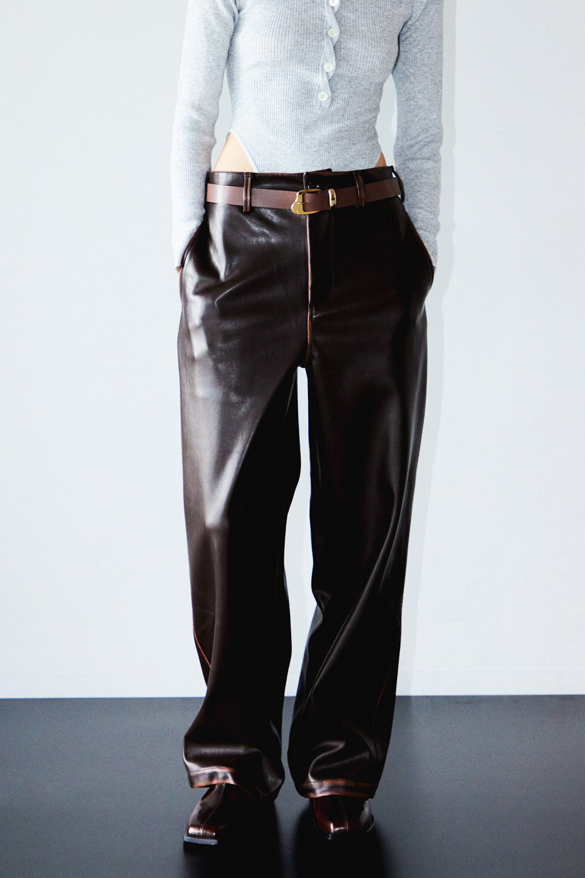 パンツ NKNIT vegan leather high-rise pants BLANKNYC] Womens High Rise Vegan Leather Pant, Straight Leg