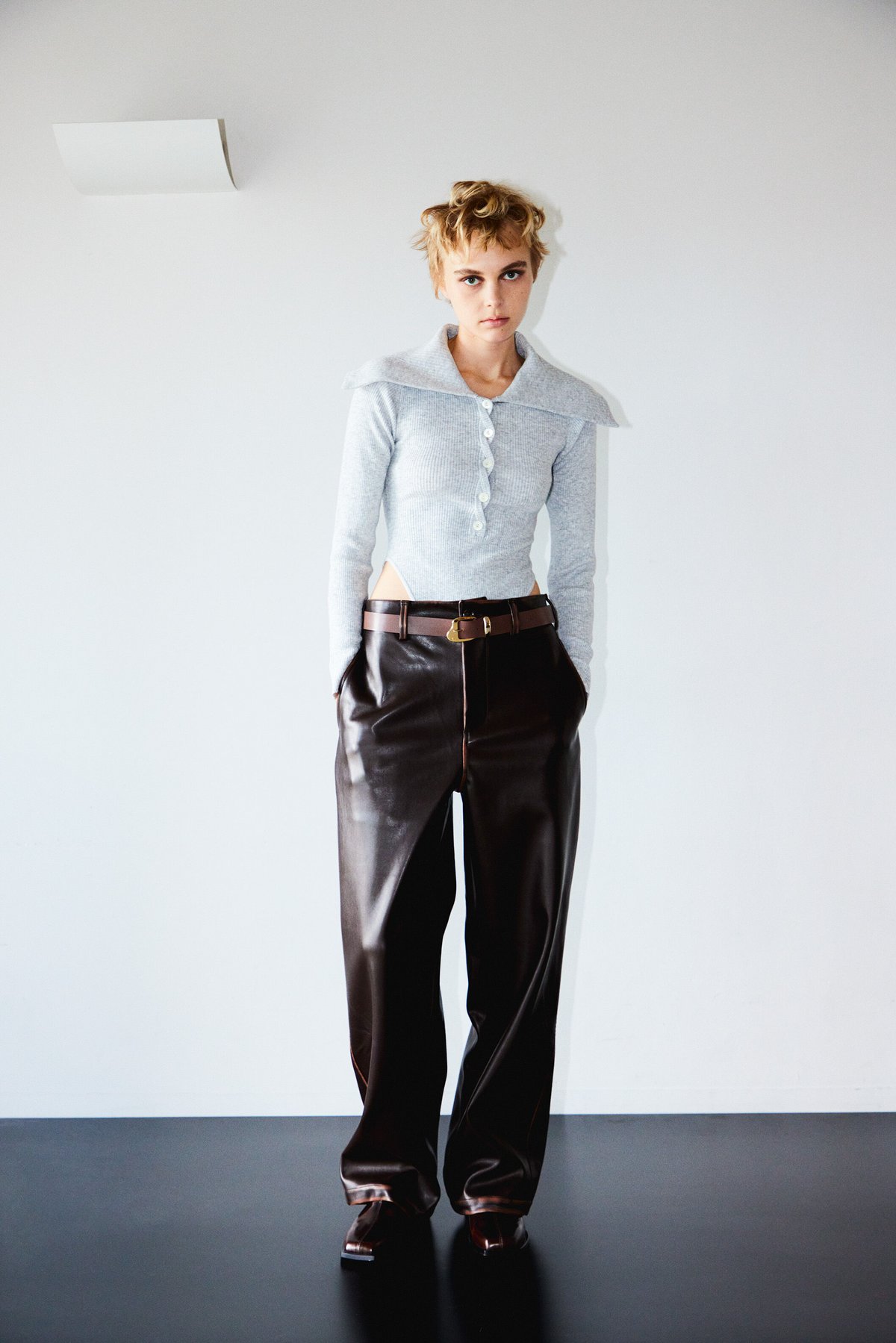 vegan leather high-rise pants | NKNIT vegan leather high-rise pants | NKNIT