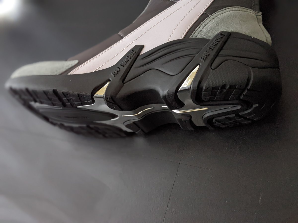 RAF SIMONS (RUNNER) スニーカー CYLON-22 EU41 | Amane RAF SIMONS (RUNNER) スニーカー CYLON-22 EU41 | Amane