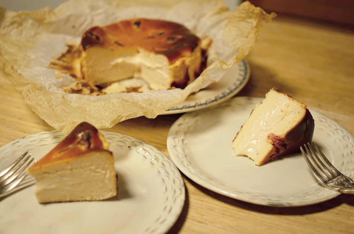 季節限定】さくらバスクチーズケーキ | Le Huit Août