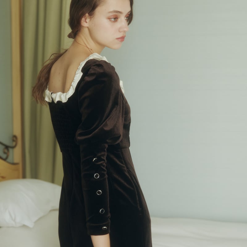 1.22(sat)21:00‐RE-STOCK】SQUARE NECK VELOUR ONE 