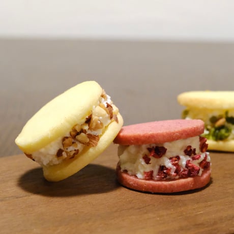 アイスで美味しいカマンベールチーズバターサンド