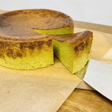 ピスタチオバスク　ホール (直径15cm)