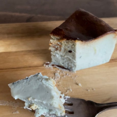 ゴルゴンゾーラ様の専用ページです。 ゴルゴンゾーラブルーチーズのチーズケーキ | 京都チーズケーキ博物館