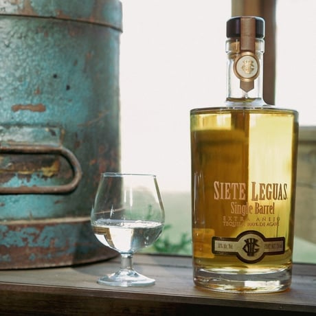 【送料無料】〈化粧箱入り〉Siete Leguas Extra Añejo Single Barrel/シエテレグアス エクストラアニェホ シングルバレル 8年