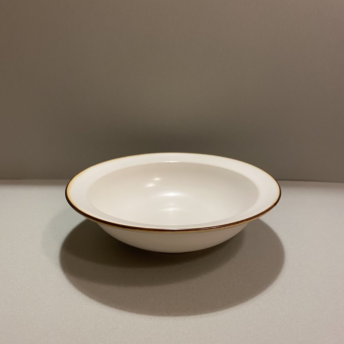 クイストゴー　リムスープ皿 浅リムスープ皿 大 渕錆 | 商品一覧 | 地域文化商社 うなぎの寝床