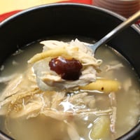 【美人湯（ミインタン）1食(2人前)　参鶏湯