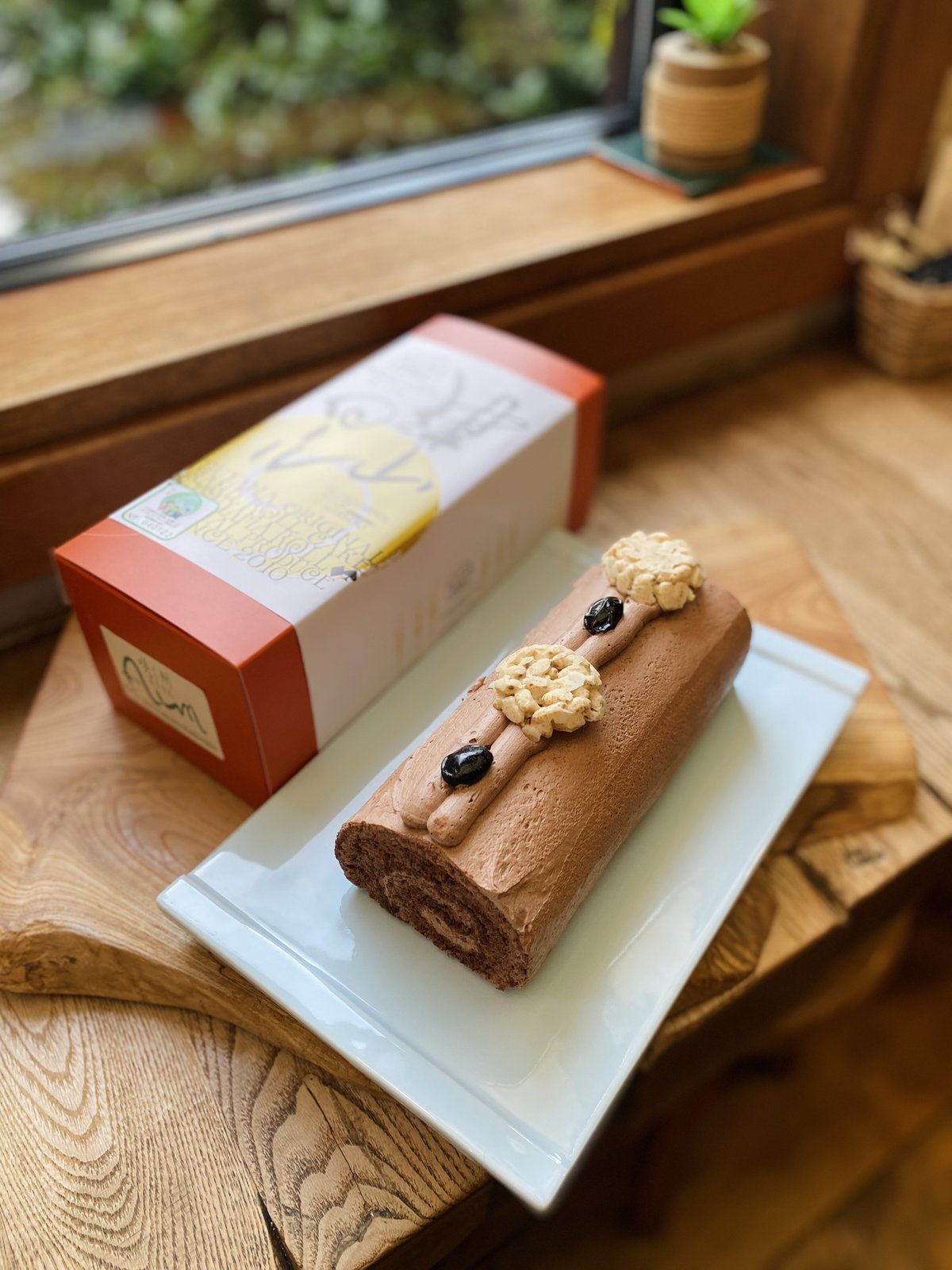 タラ社 ケーキ缶 ラウンド型 アンティーク ロールアップ タラ社 ケーキ