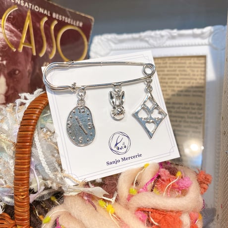 カブトピン | STORES