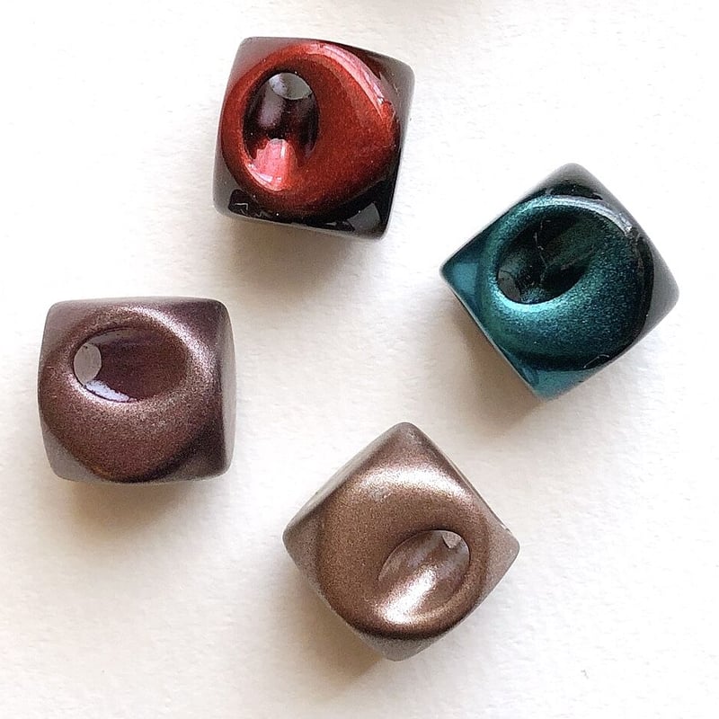 キューブ端穴ビーズ 18mm | Mercerie Factory