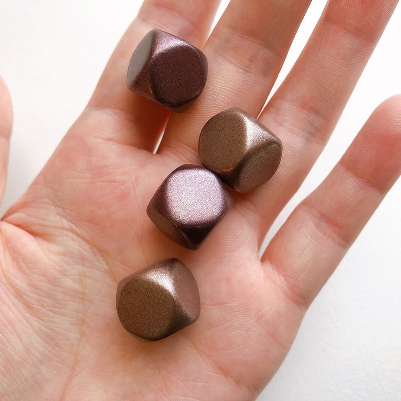 キューブ端穴ビーズ 18mm | Mercerie Factory