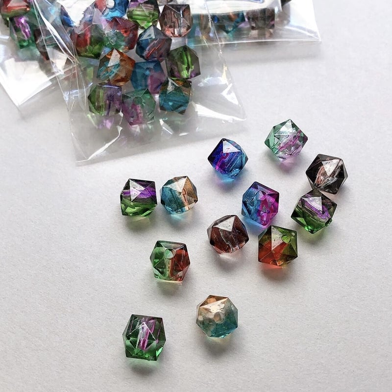グラデーションカットキューブ(12個) 8mm | Mercerie Factory
