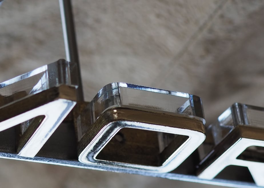 6183a6e533037847f1e3e3c9