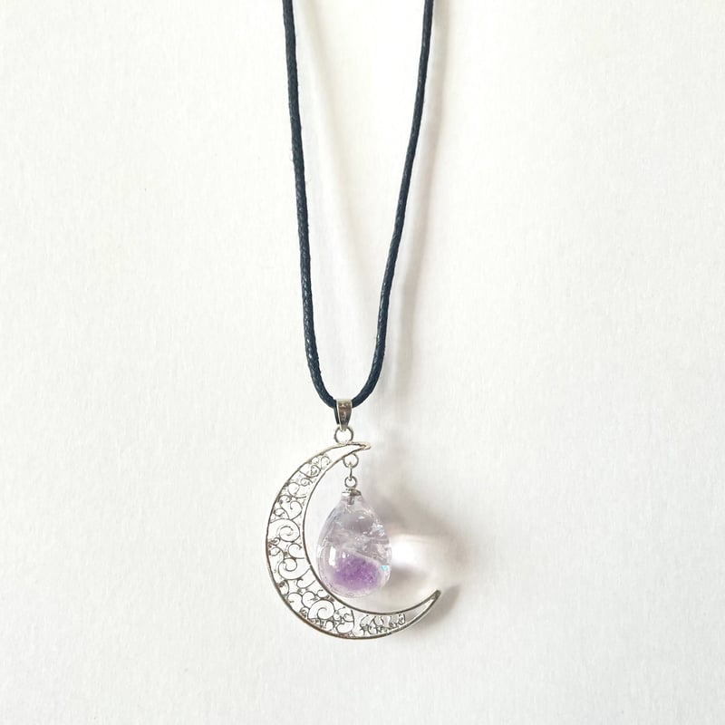 高波動・ヒーリング】月と一粒シリウスアメジストのネックレス  