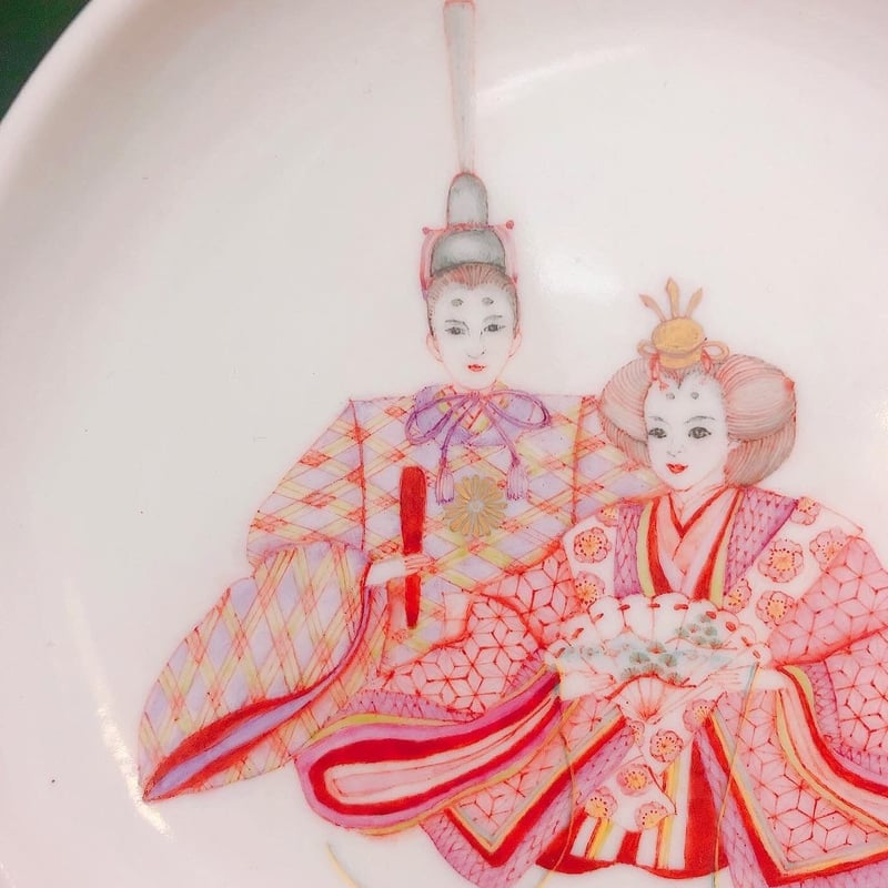 九谷焼赤絵細描〜ひな祭り飾り皿（雛祭り、雛人形プレート） | 九谷焼