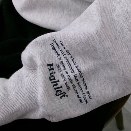 Highleft circle logo sweat gray