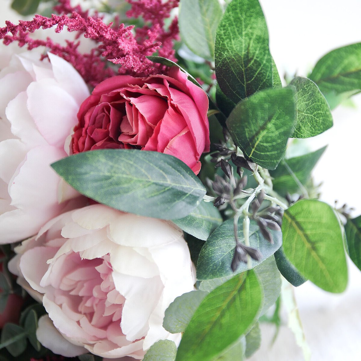 ピンクのバラと芍薬のクラッチブーケ&ブートニア | juin wedding ピンクのバラと芍薬のクラッチブーケ&ブートニア | juin wedding
