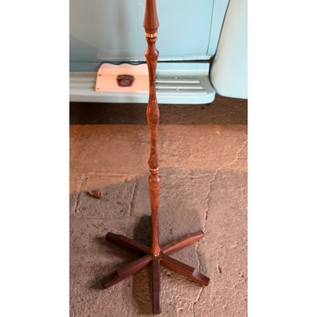 FLOOR LANTERN STAND