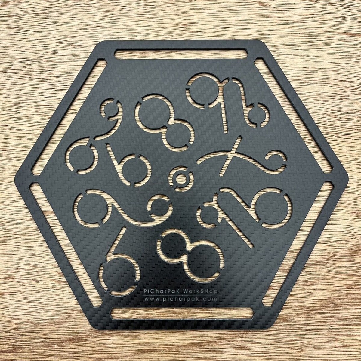 TENt o TEN】Accessories CF plate Hex Off center