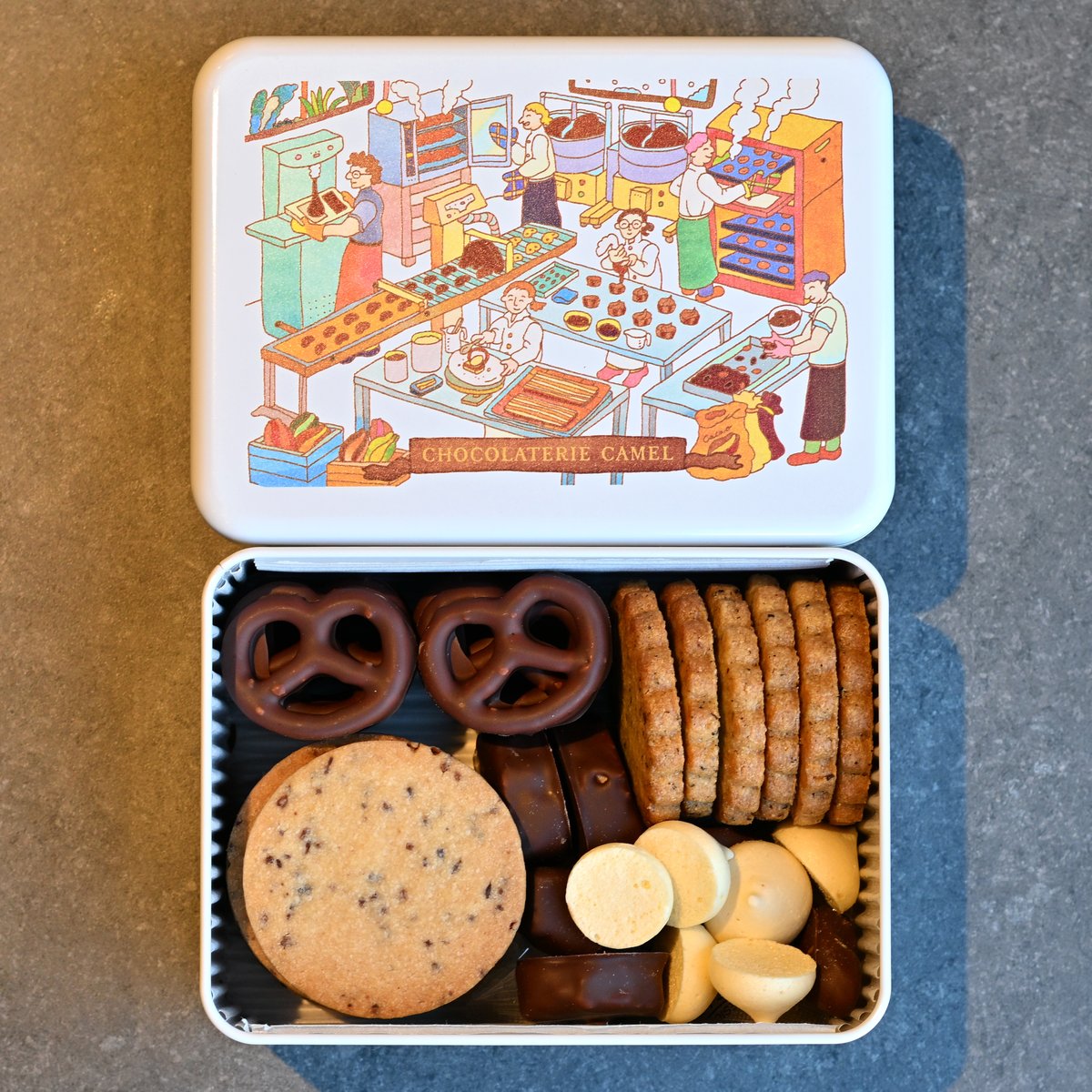 ショコラトリーキャメル缶 A(工房) | CHOCOLATERIE CAMEL